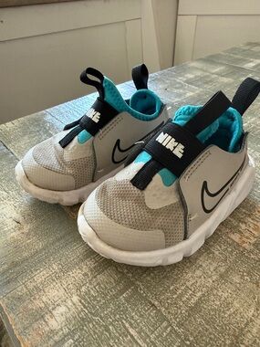 Nike Kids Teal and Gray Slip-On Sneakers